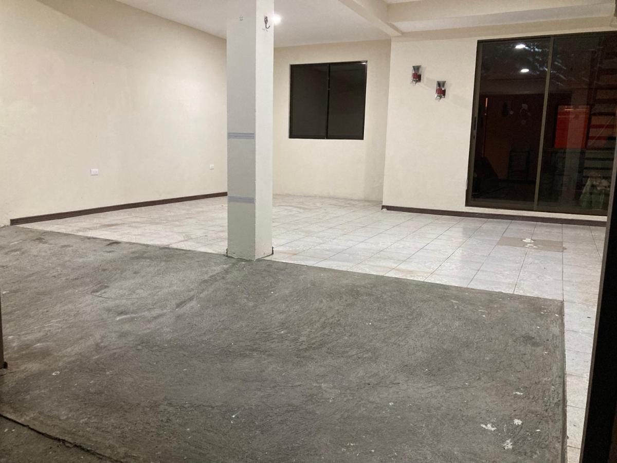 Ana Lu 2, Only 10 Minutes From Airport Apartment Alajuela